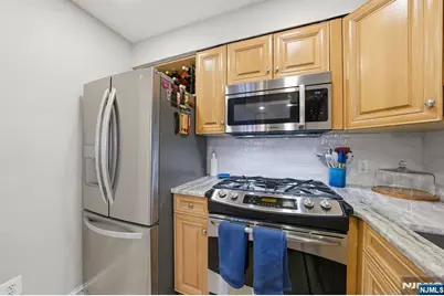 166 Sandcastle Key, Secaucus, NJ 07094 - Photo 14