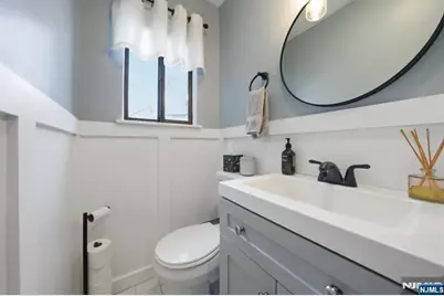 166 Sandcastle Key, Secaucus, NJ 07094 - Photo 16