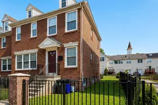 25 Holland St, Newark, NJ 07103 - Photo 2