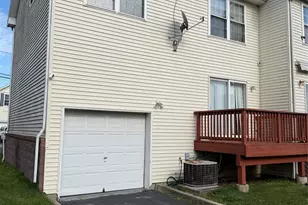 25 Holland St, Newark, NJ 07103 - Photo 16