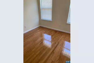 25 Holland Street, Newark, NJ 07103 - Photo 12