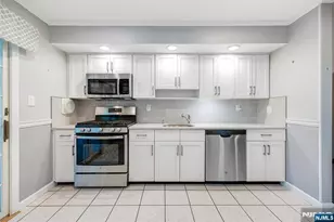 18 Dogwood Ct, Westwood, NJ 07675 - Photo 16