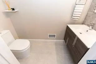 34 Candlewood Dr, Old Tappan, NJ 07675 - Photo 20