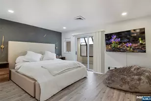 300 Gorge Road 36, Cliffside Park, NJ 07010 - Photo 10