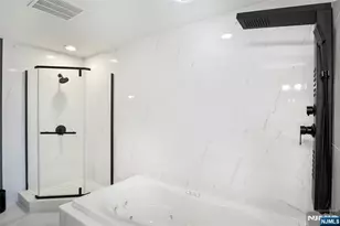 300 Gorge Road 36, Cliffside Park, NJ 07010 - Photo 12