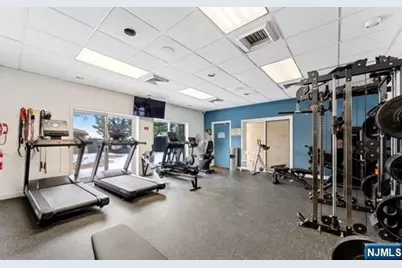 300 Gorge Road 36 #36, Cliffside Park, NJ 07010 - Photo 18