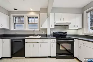 971 Garrison Ave, Teaneck Township, NJ 07666 - Photo 10