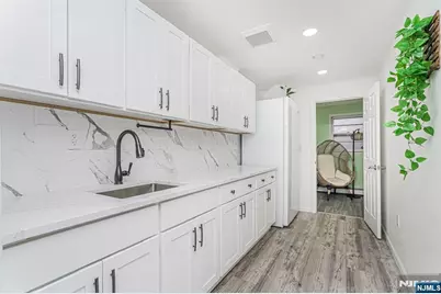 389 Madeline Avenue, Garfield, NJ 07026 - Photo 18