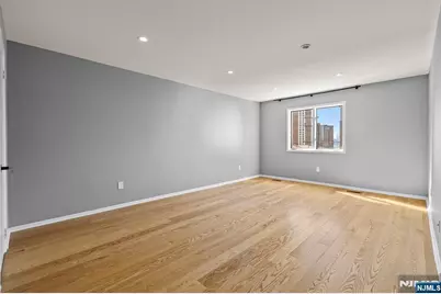 319 Gorge Road 6 #6, Cliffside Park, NJ 07010 - Photo 18