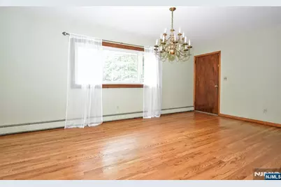 8 Royal Avenue, Hawthorne, NJ 07506 - Photo 6