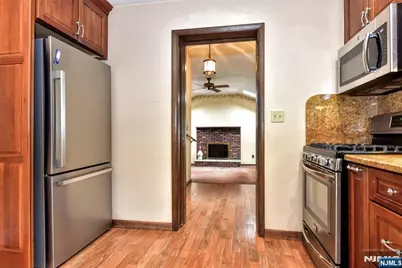 8 Royal Avenue, Hawthorne, NJ 07506 - Photo 10