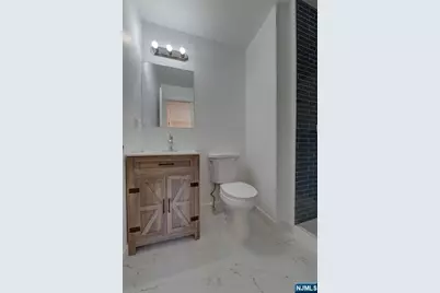 90 Dewey, Bloomfield, NJ 07003 - Photo 16