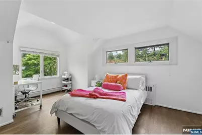 169 Clinton Avenue, Tenafly, NJ 07670 - Photo 34