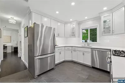 169 Clinton Avenue, Tenafly, NJ 07670 - Photo 14