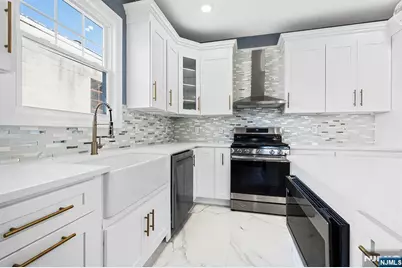 255 Garibaldi Avenue, Lodi, NJ 07644 - Photo 10