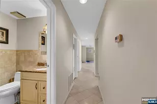 8C Cove Ln, North Bergen, NJ 07047 - Photo 18