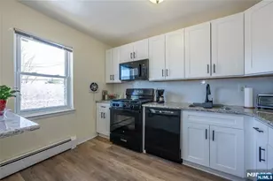 1146 Valley Road 2A, Wayne, NJ 07470 - Photo 2