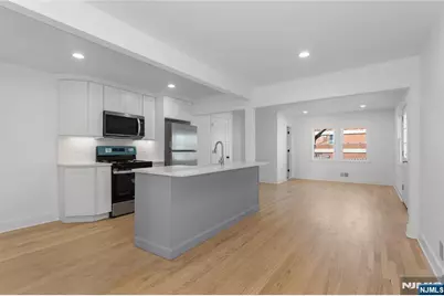 325 Hollywood Avenue, Hillside, NJ 07205 - Photo 6