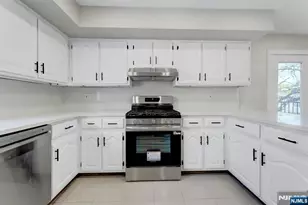 535 Orchard Ave, Palisades Park, NJ 07650 - Photo 12