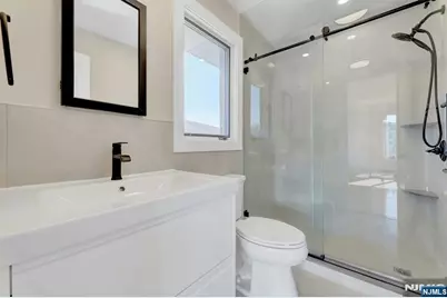 535 Orchard Avenue, Palisades Park, NJ 07650 - Photo 20