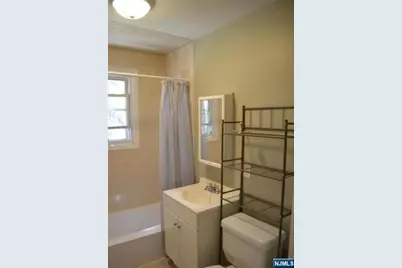 106 Broughton Avenue, Bloomfield, NJ 07003 - Photo 16