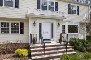 710 Tulip Pl, River Vale Township, NJ 07675 - Photo 4