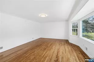 710 Tulip Pl, River Vale Township, NJ 07675 - Photo 8