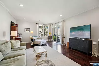 428 Newburgh Court, West New York, NJ 07093 - Photo 4