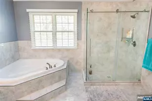 10 Pierson Ct, Mahwah, NJ 07430 - Photo 38