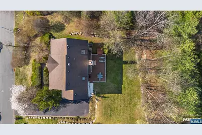 10 Pierson Court, Mahwah, NJ 07430 - Photo 8