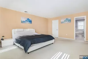 10 Pierson Ct, Mahwah, NJ 07430 - Photo 32