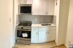 501 Linwood Dr 4, Fort Lee, NJ 07024 - Photo 4