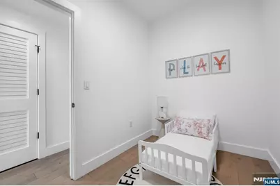 2602 Palisade Avenue, Weehawken, NJ 07086 - Photo 18