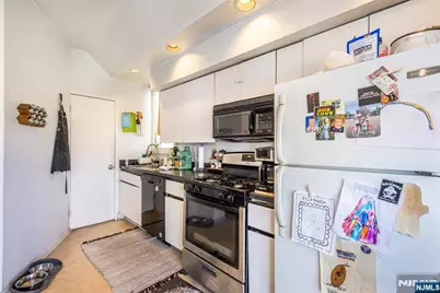 24 Pleasant Avenue, Clifton, NJ 07013 - Photo 4