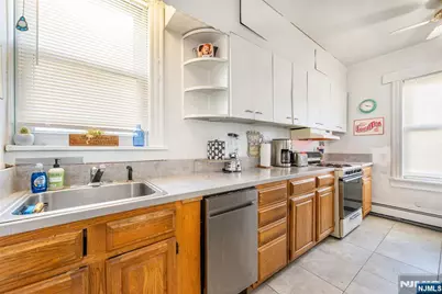 24 Pleasant Avenue, Clifton, NJ 07013 - Photo 14