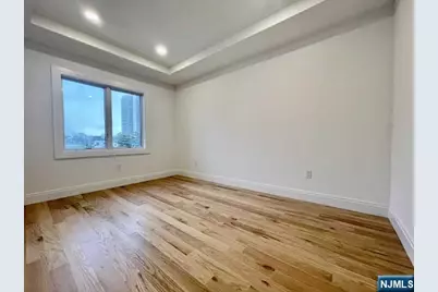 211 Slocum Way B #B, Fort Lee, NJ 07024 - Photo 8