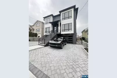 211 Slocum Way B #B, Fort Lee, NJ 07024 - Photo 1