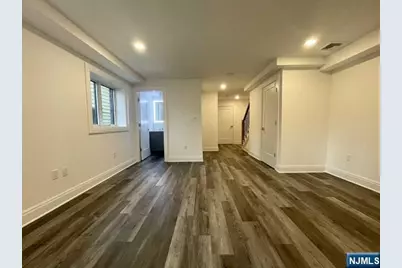 211 Slocum Way B #B, Fort Lee, NJ 07024 - Photo 10