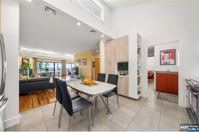 300 Gorge Road 58 #58, Cliffside Park, NJ 07010 - Photo 10