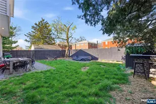 770 Hartwell St, Teaneck Township, NJ 07666 - Photo 32