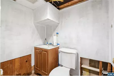 770 Hartwell Street, Teaneck Township, NJ 07666 - Photo 28