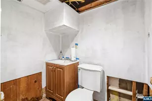 770 Hartwell St, Teaneck Township, NJ 07666 - Photo 28