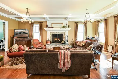 506 Julie Court, Wyckoff Township, NJ 07481 - Photo 10