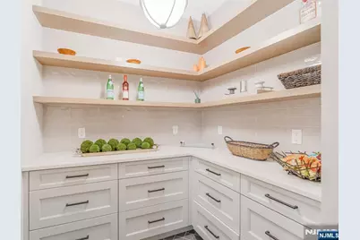 390 Lavelle Court, Wyckoff Township, NJ 07481 - Photo 14