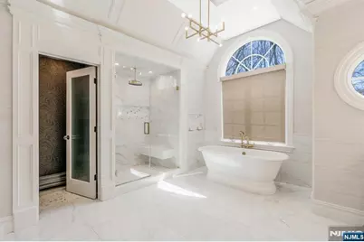 390 Lavelle Court, Wyckoff Township, NJ 07481 - Photo 20