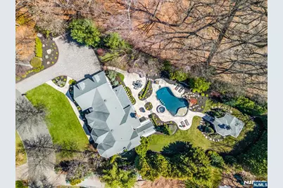 390 Lavelle Court, Wyckoff Township, NJ 07481 - Photo 2