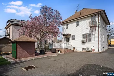 652 1st Avenue, Elizabeth, NJ 07206 - Photo 28