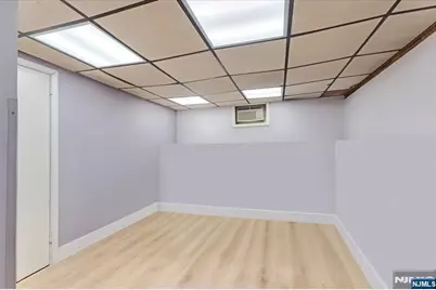 652 1st Avenue, Elizabeth, NJ 07206 - Photo 18