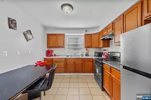 128-132 Leslie St, Newark, NJ 07112 - Photo 4