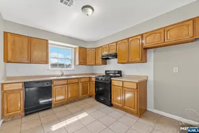 128-132 Leslie Street, Newark, NJ 07112 - Photo 14